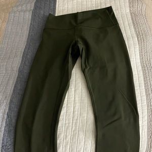 Wunder under crop leggings